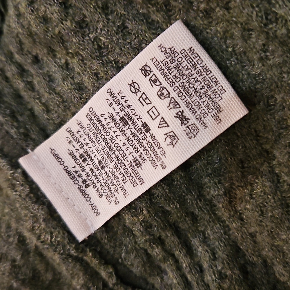 Free People Laguna Tee Thermal Long Sleeve Thumbholes Hi Lo Hem Army Green S NWT - Picture 10 of 14
